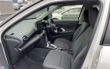 Toyota Yaris Cross, 2021 год, 1 553 000 рублей, 13 фотография