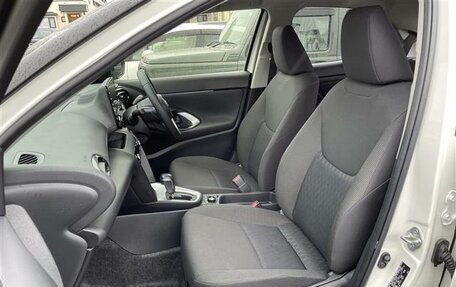 Toyota Yaris Cross, 2021 год, 1 553 000 рублей, 14 фотография