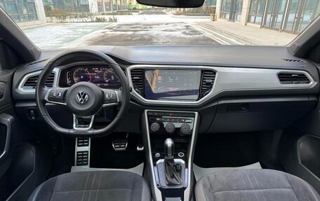 Volkswagen T-Roc I, 2022 год, 1 652 000 рублей, 11 фотография