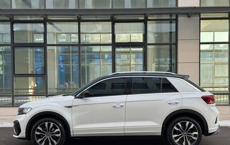 Volkswagen T-Roc I, 2022 год, 1 652 000 рублей, 7 фотография