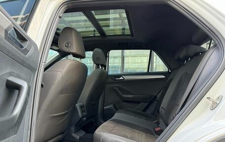 Volkswagen T-Roc I, 2022 год, 1 652 000 рублей, 18 фотография