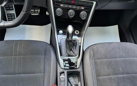 Volkswagen T-Roc I, 2022 год, 1 652 000 рублей, 15 фотография