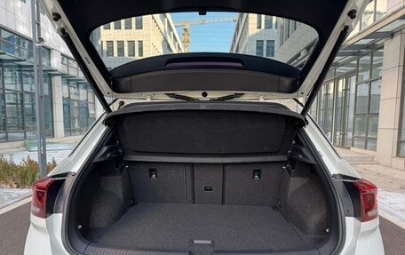 Volkswagen T-Roc I, 2022 год, 1 652 000 рублей, 22 фотография