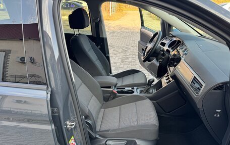 Volkswagen Touran III, 2020 год, 1 850 000 рублей, 15 фотография