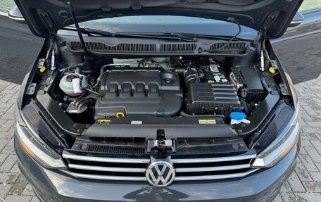 Volkswagen Touran III, 2020 год, 1 850 000 рублей, 21 фотография