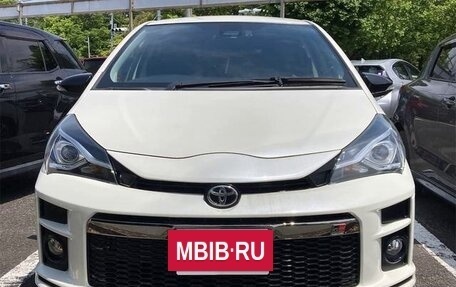 Toyota Vitz, 2019 год, 982 000 рублей, 2 фотография