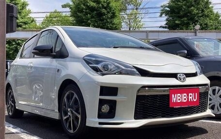 Toyota Vitz, 2019 год, 982 000 рублей, 3 фотография