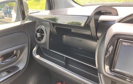 Toyota Vitz, 2019 год, 982 000 рублей, 26 фотография