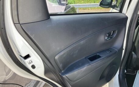 Toyota Vitz, 2019 год, 982 000 рублей, 32 фотография