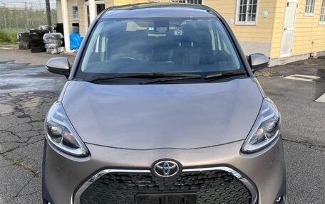 Toyota Sienta II, 2021 год, 1 342 000 рублей, 3 фотография