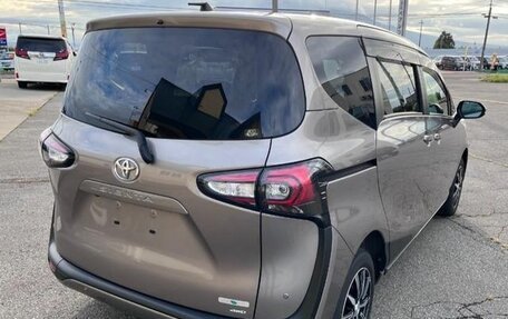 Toyota Sienta II, 2021 год, 1 342 000 рублей, 6 фотография