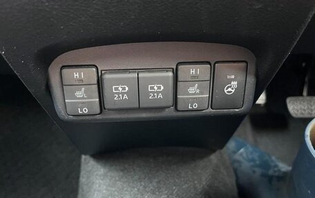 Toyota Sienta II, 2021 год, 1 342 000 рублей, 25 фотография