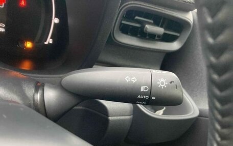 Toyota Sienta, 2022 год, 1 597 000 рублей, 14 фотография