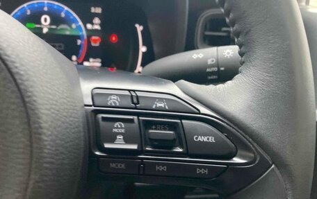 Toyota Sienta, 2022 год, 1 597 000 рублей, 12 фотография