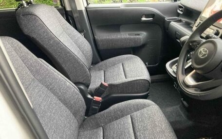 Toyota Sienta, 2022 год, 1 597 000 рублей, 24 фотография