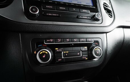 Volkswagen Tiguan I, 2010 год, 1 339 000 рублей, 16 фотография