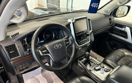 Toyota Land Cruiser 200, 2016 год, 4 799 900 рублей, 11 фотография