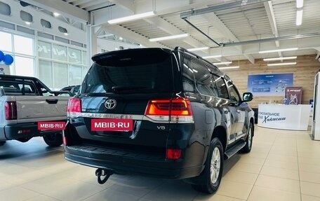 Toyota Land Cruiser 200, 2016 год, 4 799 900 рублей, 6 фотография