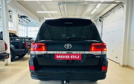 Toyota Land Cruiser 200, 2016 год, 4 799 900 рублей, 5 фотография