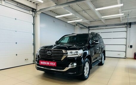 Toyota Land Cruiser 200, 2016 год, 4 799 900 рублей, 2 фотография