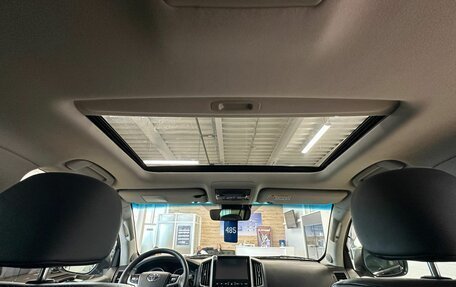 Toyota Land Cruiser 200, 2016 год, 4 799 900 рублей, 17 фотография