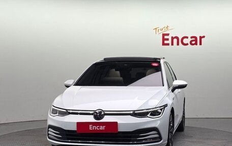 Volkswagen Golf VIII, 2023 год, 2 100 000 рублей, 2 фотография