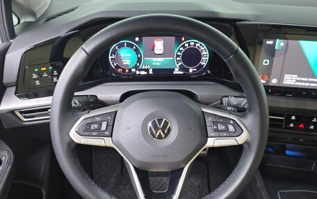 Volkswagen Golf VIII, 2023 год, 2 100 000 рублей, 19 фотография