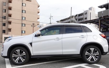 Mitsubishi RVR III рестайлинг, 2022 год, 1 468 000 рублей, 8 фотография