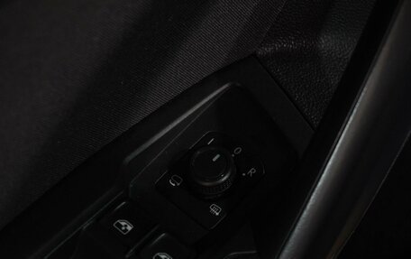 Volkswagen Tiguan II, 2020 год, 2 494 000 рублей, 12 фотография