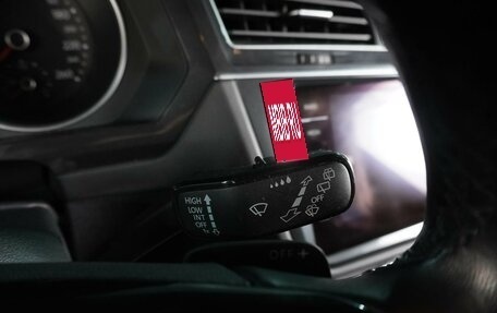 Volkswagen Tiguan II, 2020 год, 2 494 000 рублей, 13 фотография