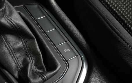 Volkswagen Tiguan II, 2020 год, 2 494 000 рублей, 18 фотография