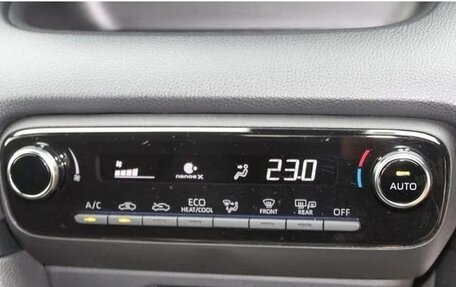 Toyota Yaris, 2022 год, 1 032 000 рублей, 15 фотография