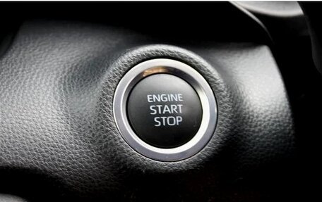 Toyota Yaris, 2022 год, 1 032 000 рублей, 13 фотография