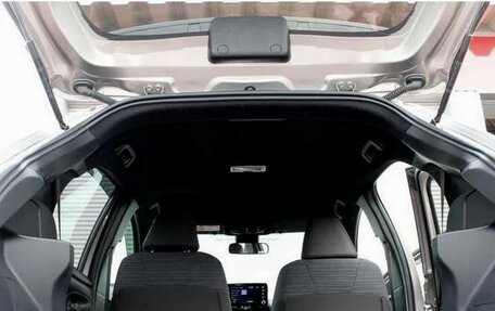 Toyota Yaris, 2022 год, 1 032 000 рублей, 21 фотография