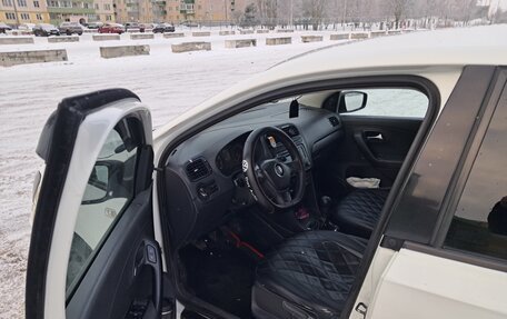 Volkswagen Polo VI (EU Market), 2015 год, 450 000 рублей, 4 фотография