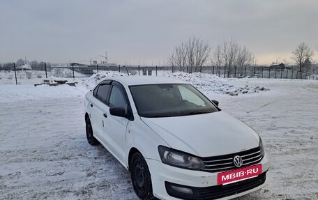 Volkswagen Polo VI (EU Market), 2015 год, 450 000 рублей, 2 фотография