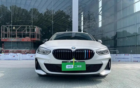 BMW 1 серия, 2023 год, 1 780 000 рублей, 2 фотография