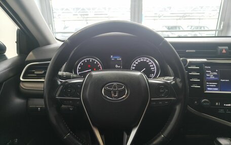 Toyota Camry, 2020 год, 2 950 000 рублей, 9 фотография