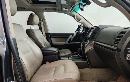 Toyota Land Cruiser 200, 2008 год, 2 989 000 рублей, 21 фотография