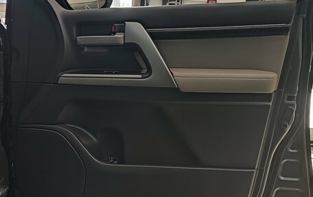 Toyota Land Cruiser 200, 2008 год, 2 989 000 рублей, 32 фотография