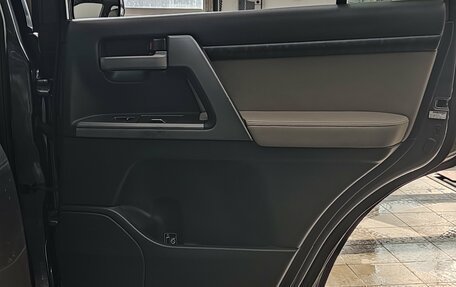 Toyota Land Cruiser 200, 2008 год, 2 989 000 рублей, 34 фотография