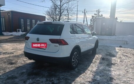 Volkswagen Tiguan II, 2018 год, 2 450 000 рублей, 3 фотография