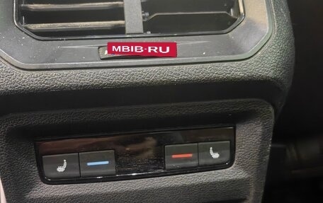 Volkswagen Tiguan II, 2018 год, 2 450 000 рублей, 6 фотография