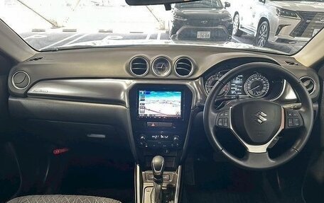 Suzuki Escudo IV, 2022 год, 1 800 009 рублей, 14 фотография