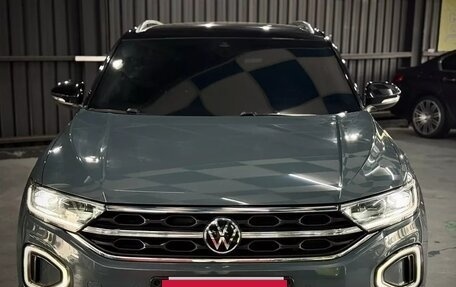 Volkswagen T-Roc I, 2021 год, 1 310 000 рублей, 2 фотография