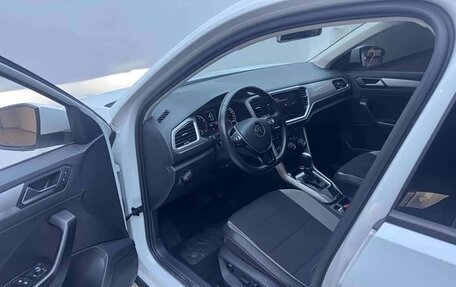 Volkswagen T-Roc I, 2022 год, 1 800 000 рублей, 9 фотография