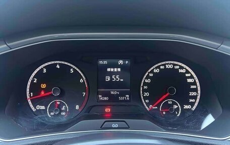 Volkswagen T-Roc I, 2022 год, 1 800 000 рублей, 12 фотография