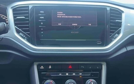 Volkswagen T-Roc I, 2022 год, 1 800 000 рублей, 14 фотография