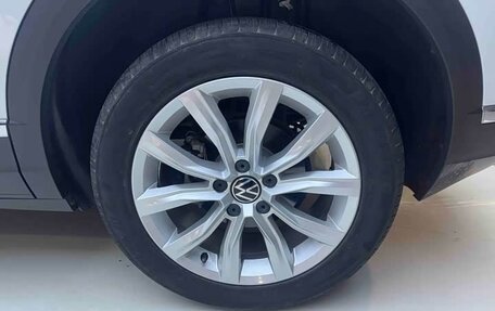 Volkswagen T-Roc I, 2022 год, 1 800 000 рублей, 22 фотография