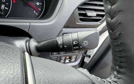 Toyota Noah III, 2021 год, 2 388 000 рублей, 13 фотография